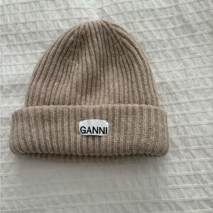GANNI Beanie. Brazilian Sand (beige). Too big for me. Brand new. No tags.